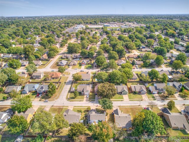 1812 S Gardenia Avenue, Broken Arrow, OK 74012