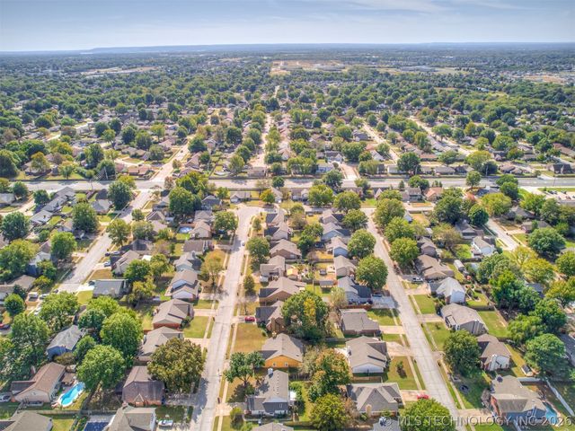 1812 S Gardenia Avenue, Broken Arrow, OK 74012