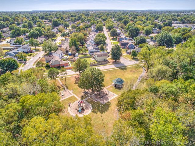 1812 S Gardenia Avenue, Broken Arrow, OK 74012