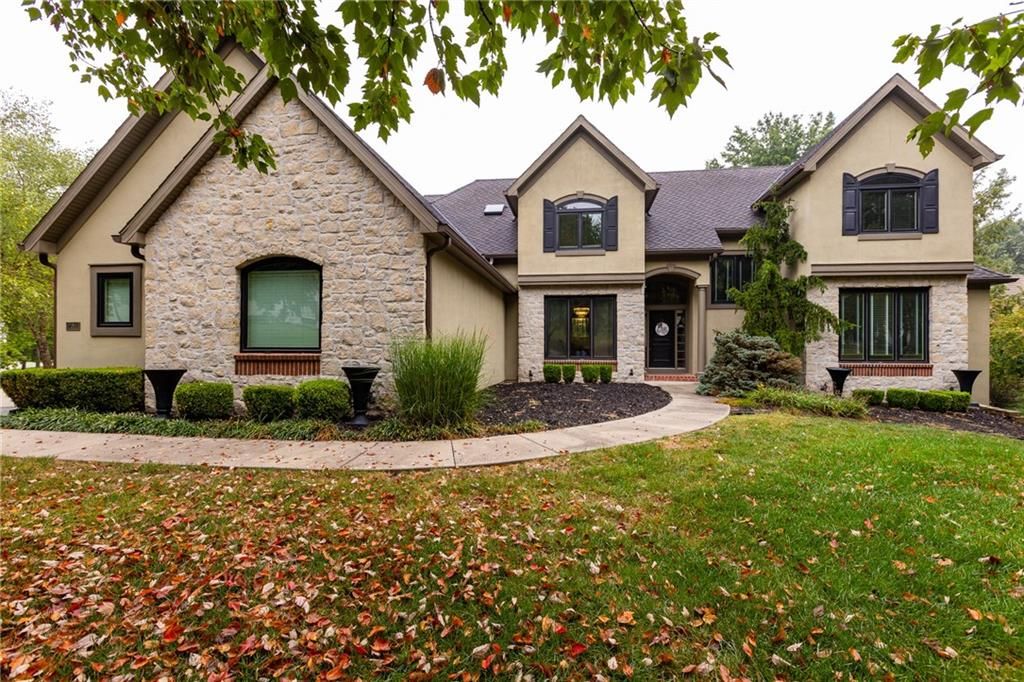 2116 Winding Woods Drive, Liberty, MO 64068