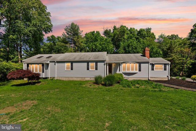 815 SENECA RD, Great Falls, VA 22066