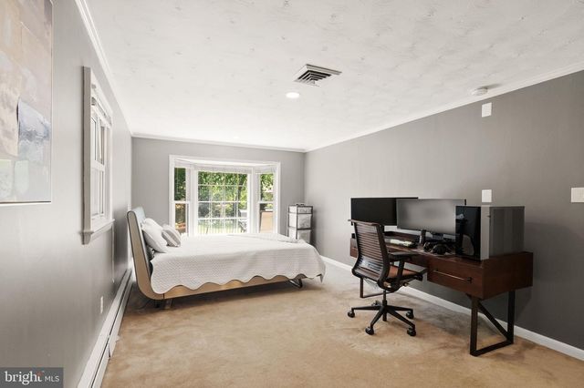 815 SENECA RD, Great Falls, VA 22066