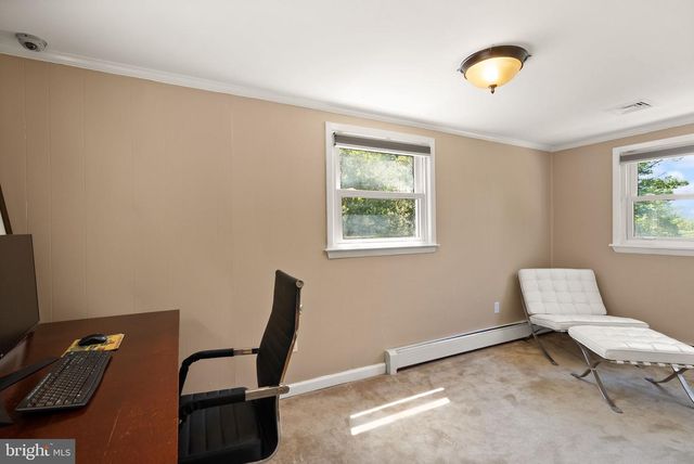 815 SENECA RD, Great Falls, VA 22066