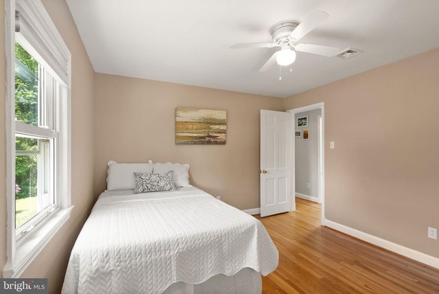 815 SENECA RD, Great Falls, VA 22066