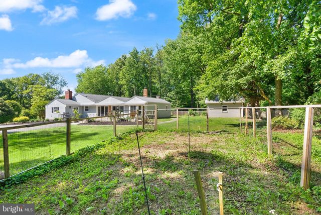 815 SENECA RD, Great Falls, VA 22066