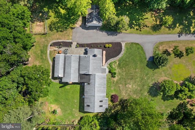 815 SENECA RD, Great Falls, VA 22066