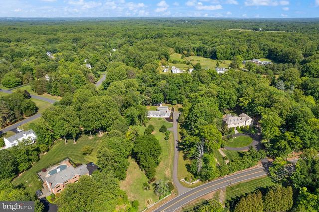 815 SENECA RD, Great Falls, VA 22066