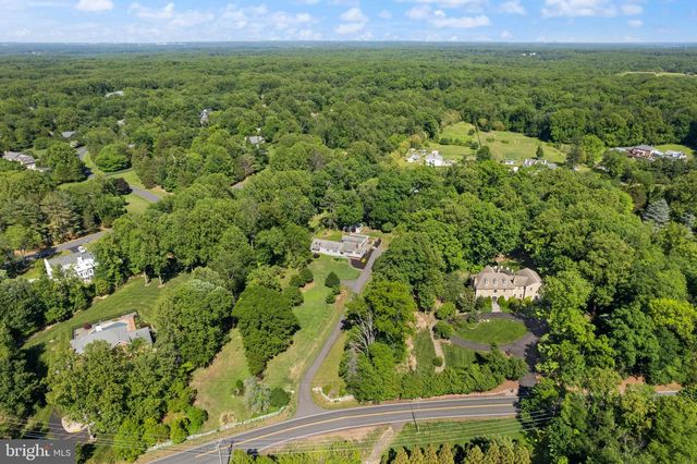 815 SENECA RD, Great Falls, VA 22066