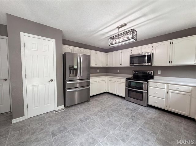 912 Mill Creek Drive, Imperial, MO 63052