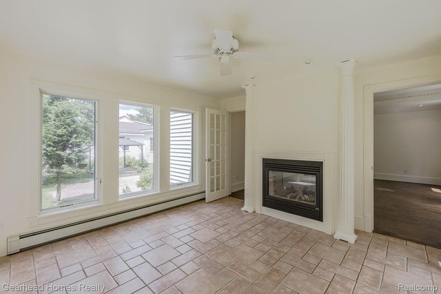 6296 Elizabeth Lake Road, Waterford Charter Township, MI 48327