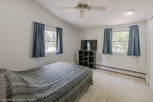 6296 Elizabeth Lake Road, Waterford Charter Township, MI 48327