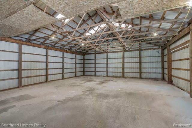 6296 Elizabeth Lake Road, Waterford Charter Township, MI 48327
