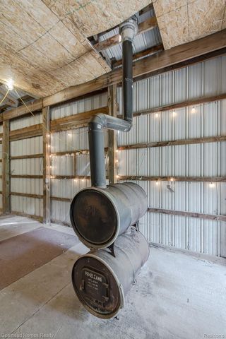 6296 Elizabeth Lake Road, Waterford Charter Township, MI 48327