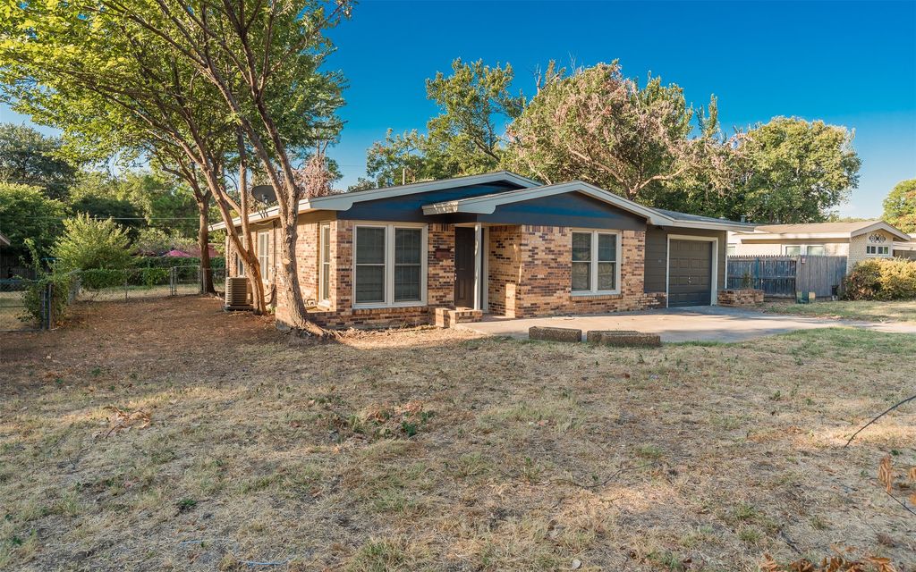 6216 Windermere Place, Fort Worth, TX 76112 — photo 5