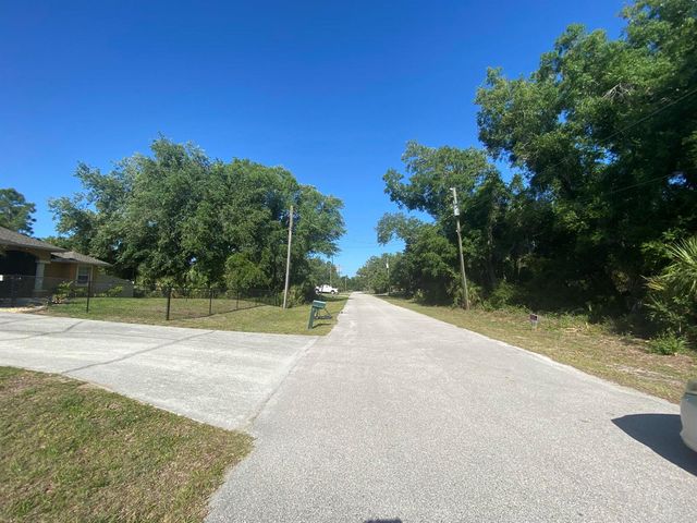 000 April Avenue, North Port, FL 34288