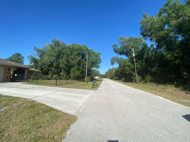 000 April Avenue, North Port, FL 34288