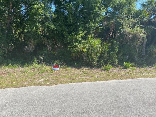000 April Avenue, North Port, FL 34288