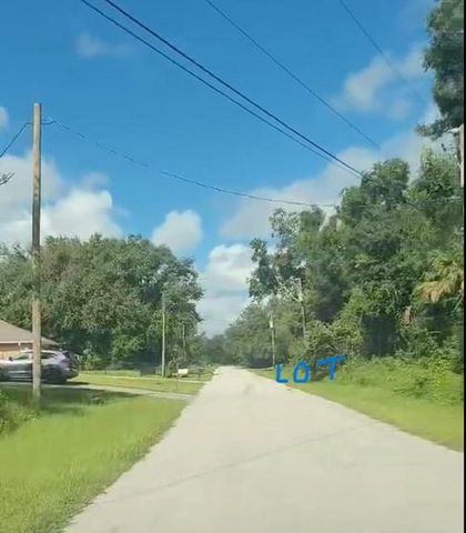 000 April Avenue, North Port, FL 34288