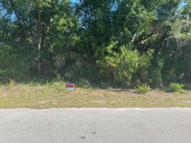 000 April Avenue, North Port, FL 34288