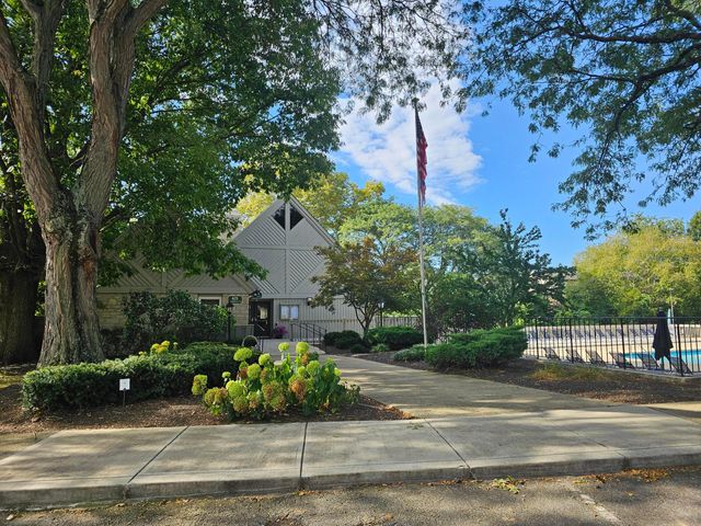652 Olde Towne Avenue, 9-652T, Columbus, OH 43214