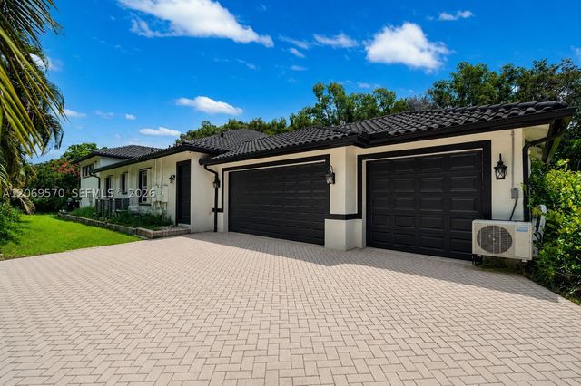 10961 SW 31st, Davie, FL 33328