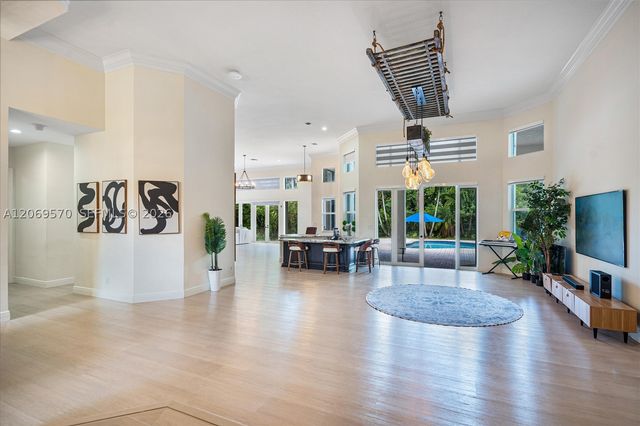 10961 SW 31st, Davie, FL 33328