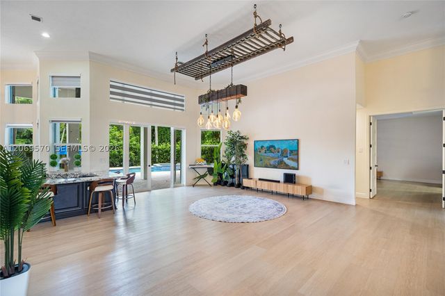 10961 SW 31st, Davie, FL 33328