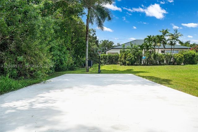 10961 SW 31st, Davie, FL 33328