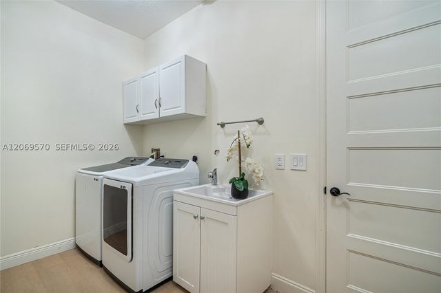 10961 SW 31st, Davie, FL 33328