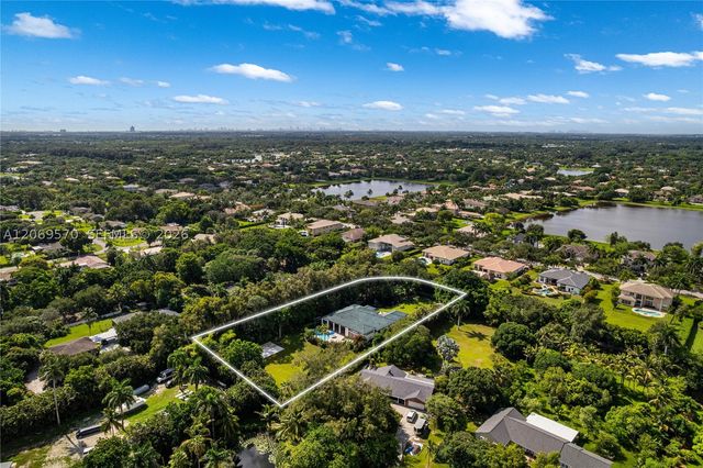 10961 SW 31st, Davie, FL 33328