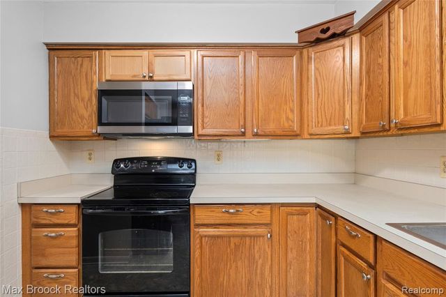 39754 Manor Drive, Harrison Twp, MI 48045