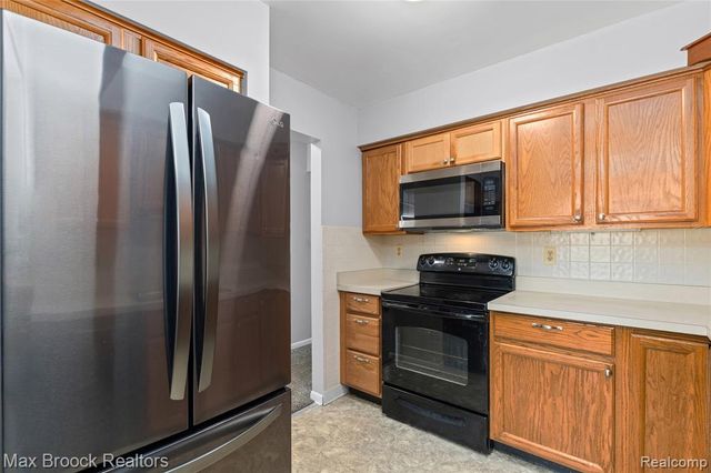 39754 Manor Drive, Harrison Twp, MI 48045