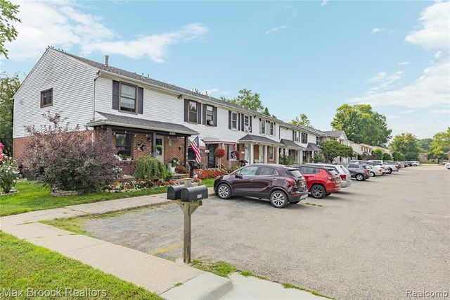 39754 Manor Drive, Harrison Twp, MI 48045