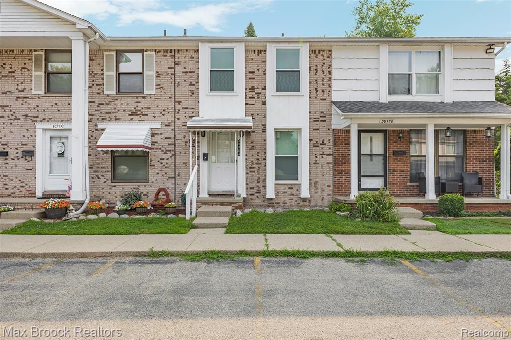 39754 Manor Drive, Harrison Twp, MI 48045
