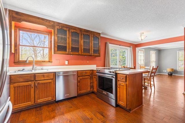 130 N River Hills Dr, Spartanburg, SC 29303