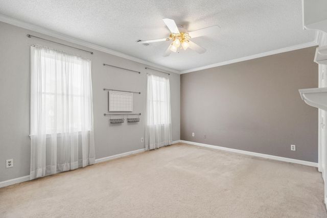 130 N River Hills Dr, Spartanburg, SC 29303