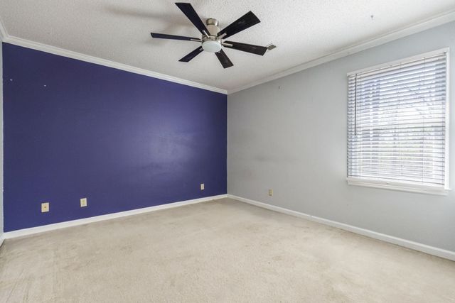 130 N River Hills Dr, Spartanburg, SC 29303