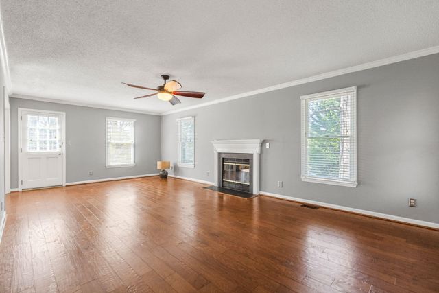 130 N River Hills Dr, Spartanburg, SC 29303