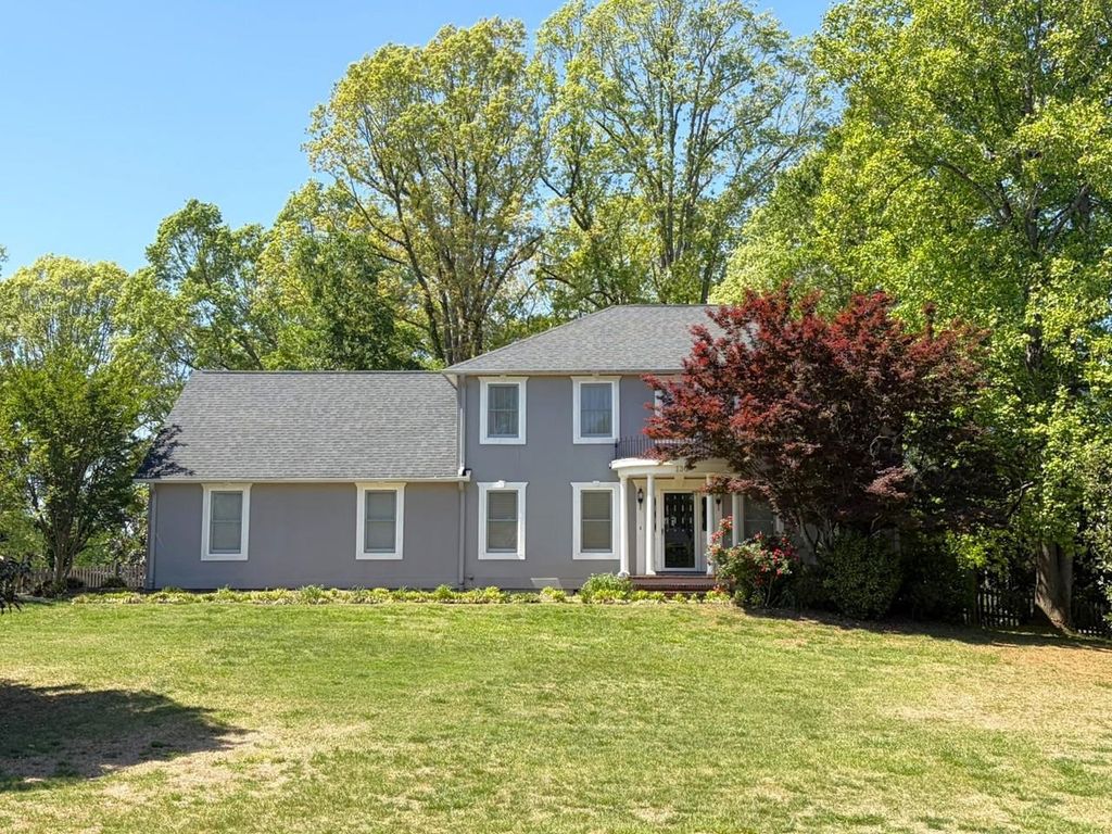 130 N River Hills Dr, Spartanburg, SC 29303