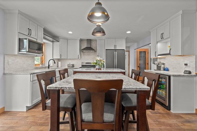 1501 S CLARA STREET, Appleton, WI 54915