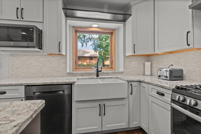 1501 S CLARA STREET, Appleton, WI 54915