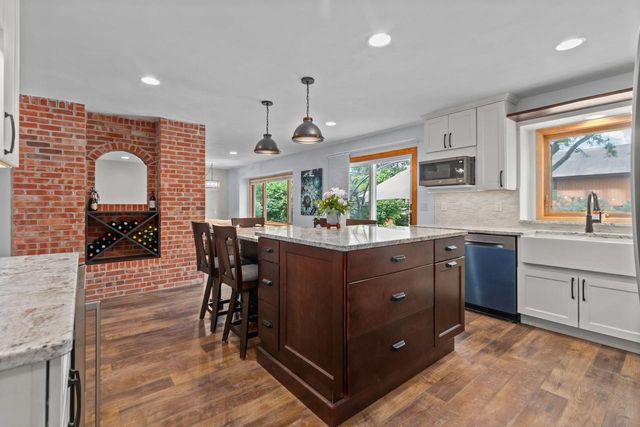 1501 S CLARA STREET, Appleton, WI 54915