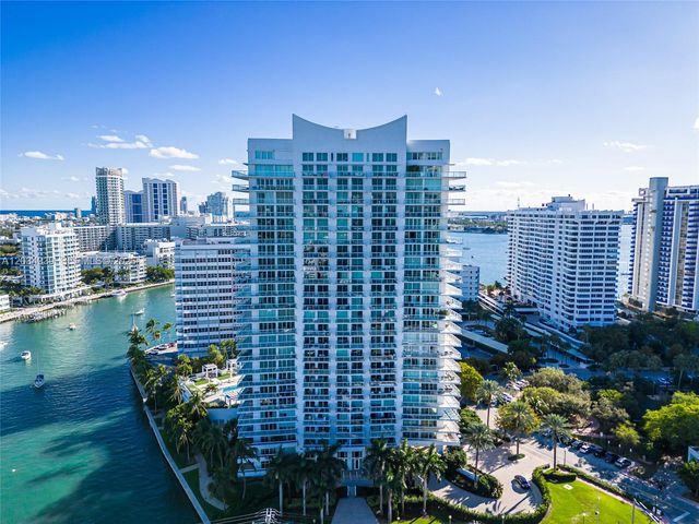 10 Venetian Way PH04, Miami Beach, FL 33139