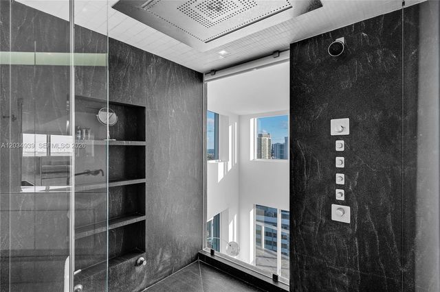 10 Venetian Way PH04, Miami Beach, FL 33139
