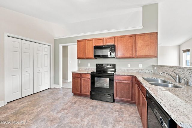 404 S Grazing Court, Sneads Ferry, NC 28460