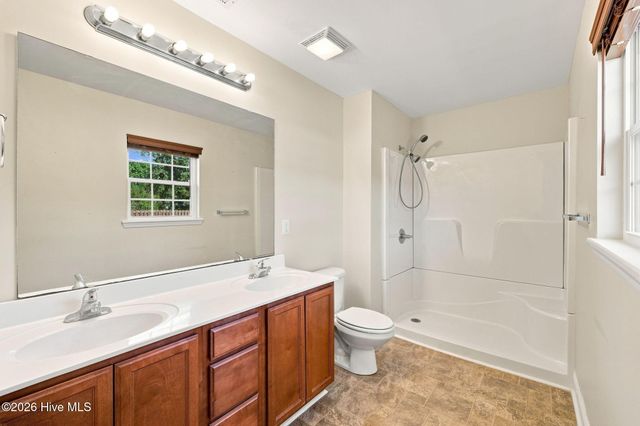 404 S Grazing Court, Sneads Ferry, NC 28460