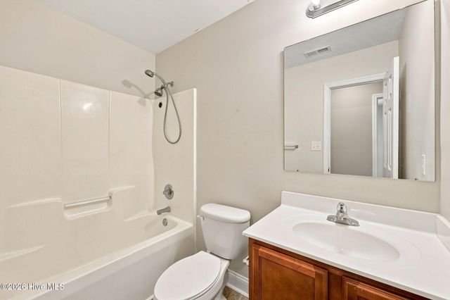 404 S Grazing Court, Sneads Ferry, NC 28460