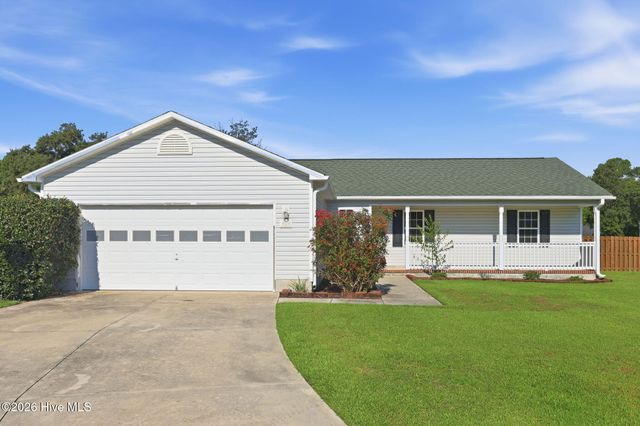 404 S Grazing Court, Sneads Ferry, NC 28460