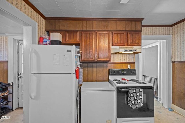 1713 Lower Hopedale Road, Burlington, NC 27217