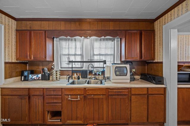 1713 Lower Hopedale Road, Burlington, NC 27217